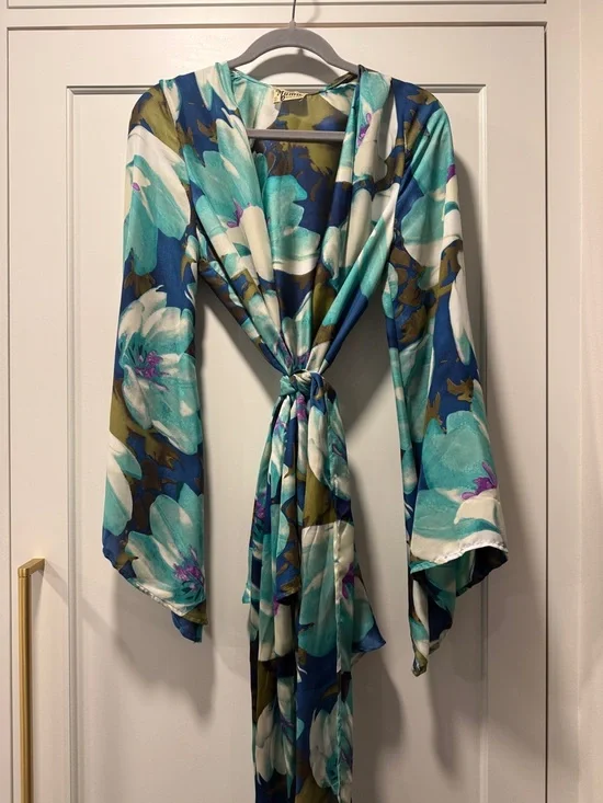 Show Me Your MuMu Teal, White & Blue Floral Open-Front Kimono - Picture 3 of 5